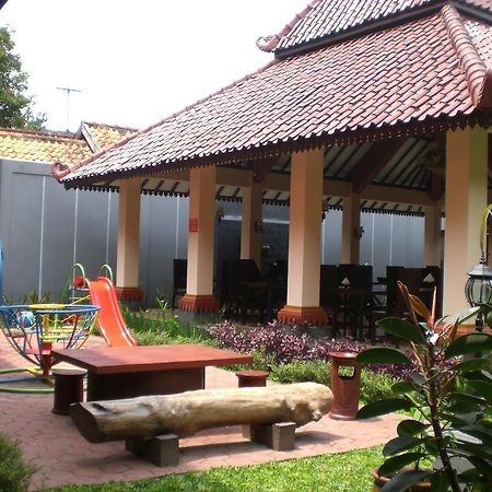 3C Familia Residence Yogyakarta Eksteriør billede